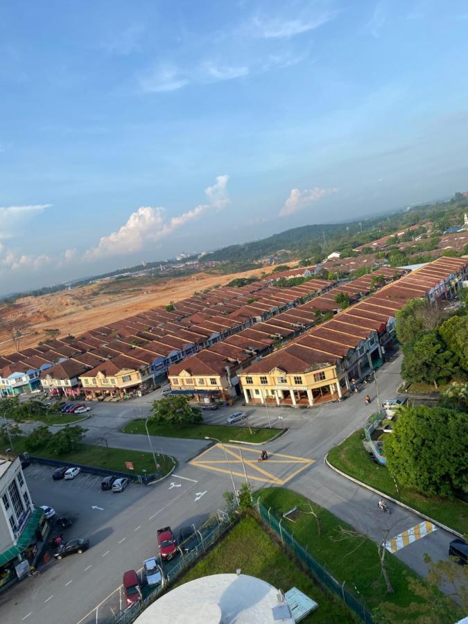 Family Stay, Sepang Klia, Free 2 Parking&Unifi Luaran gambar